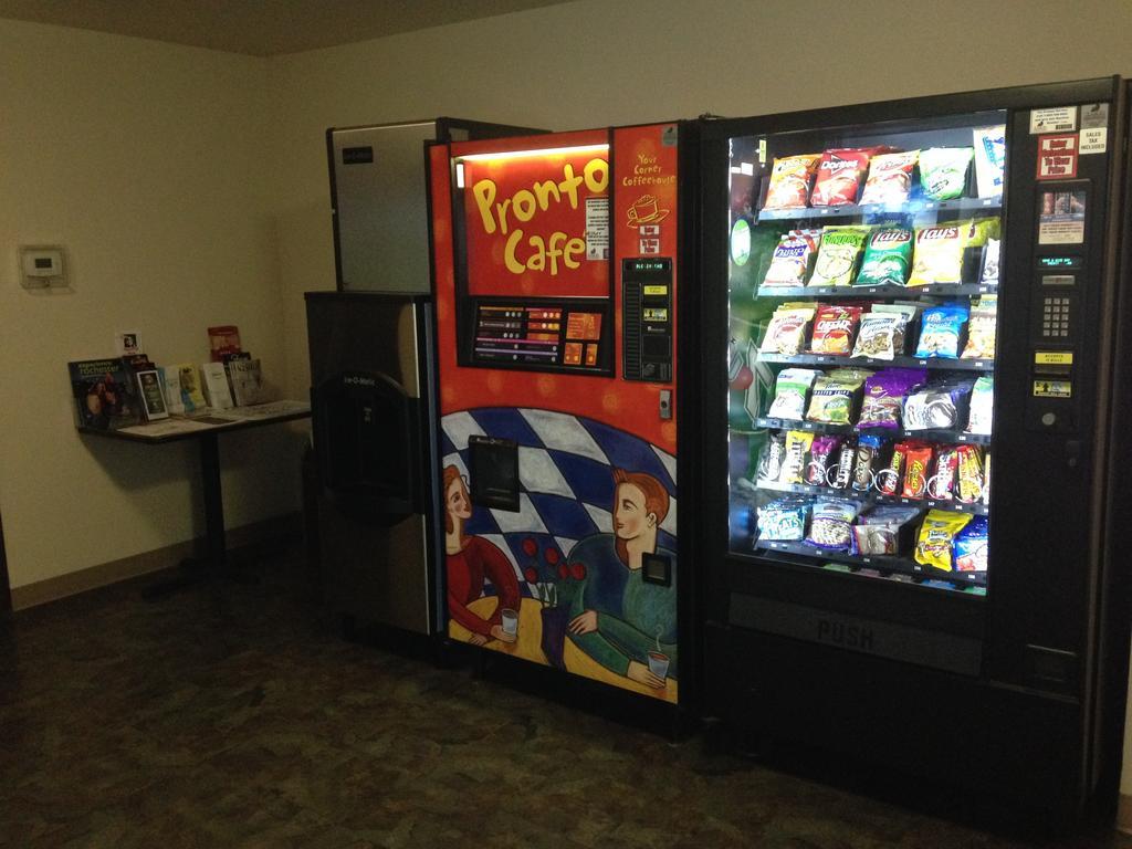 Days Inn & Suites By Wyndham Rochester South Luaran gambar