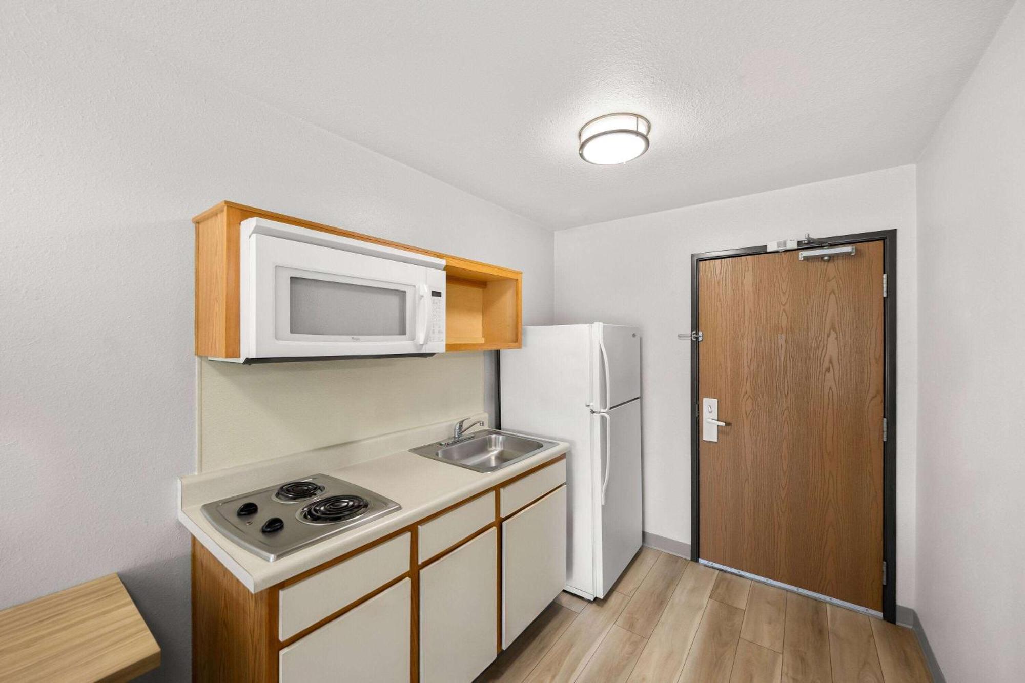 Days Inn & Suites By Wyndham Rochester South Luaran gambar