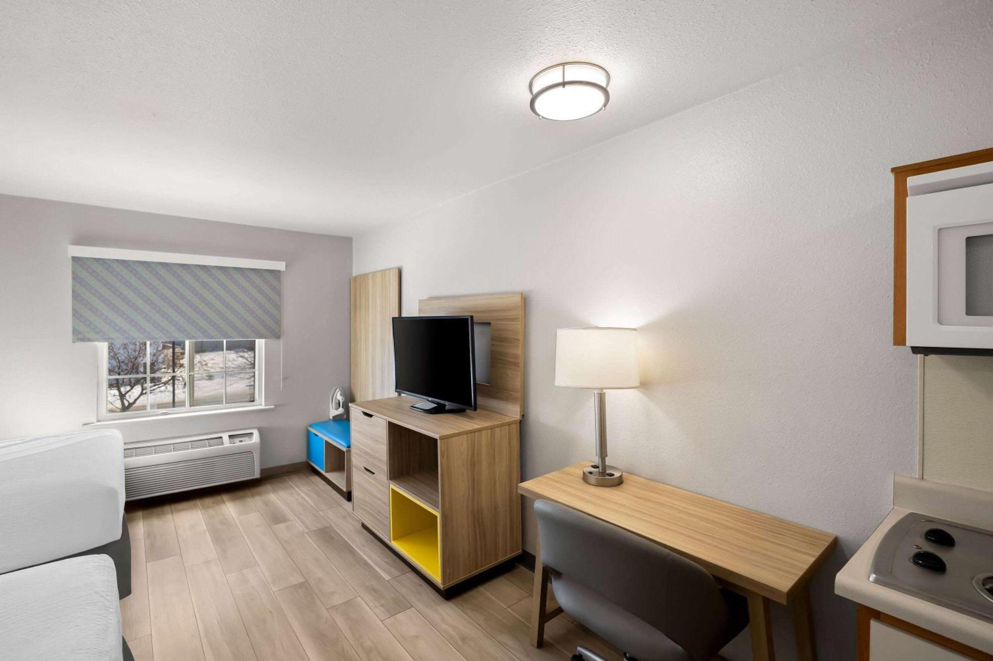 Days Inn & Suites By Wyndham Rochester South Luaran gambar