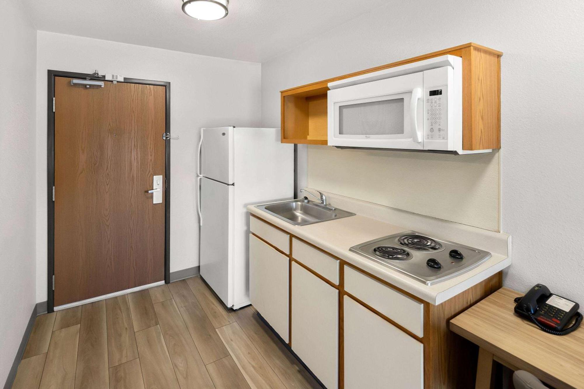 Days Inn & Suites By Wyndham Rochester South Luaran gambar