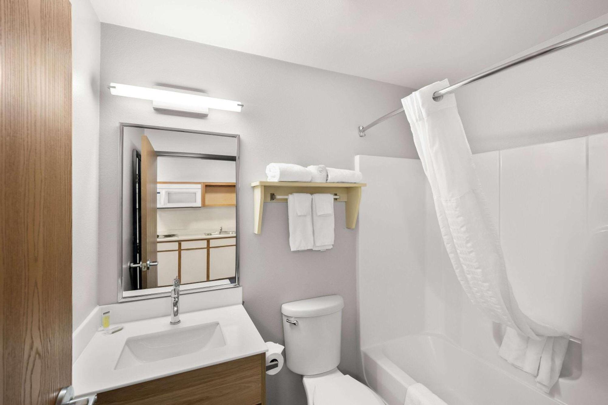 Days Inn & Suites By Wyndham Rochester South Luaran gambar