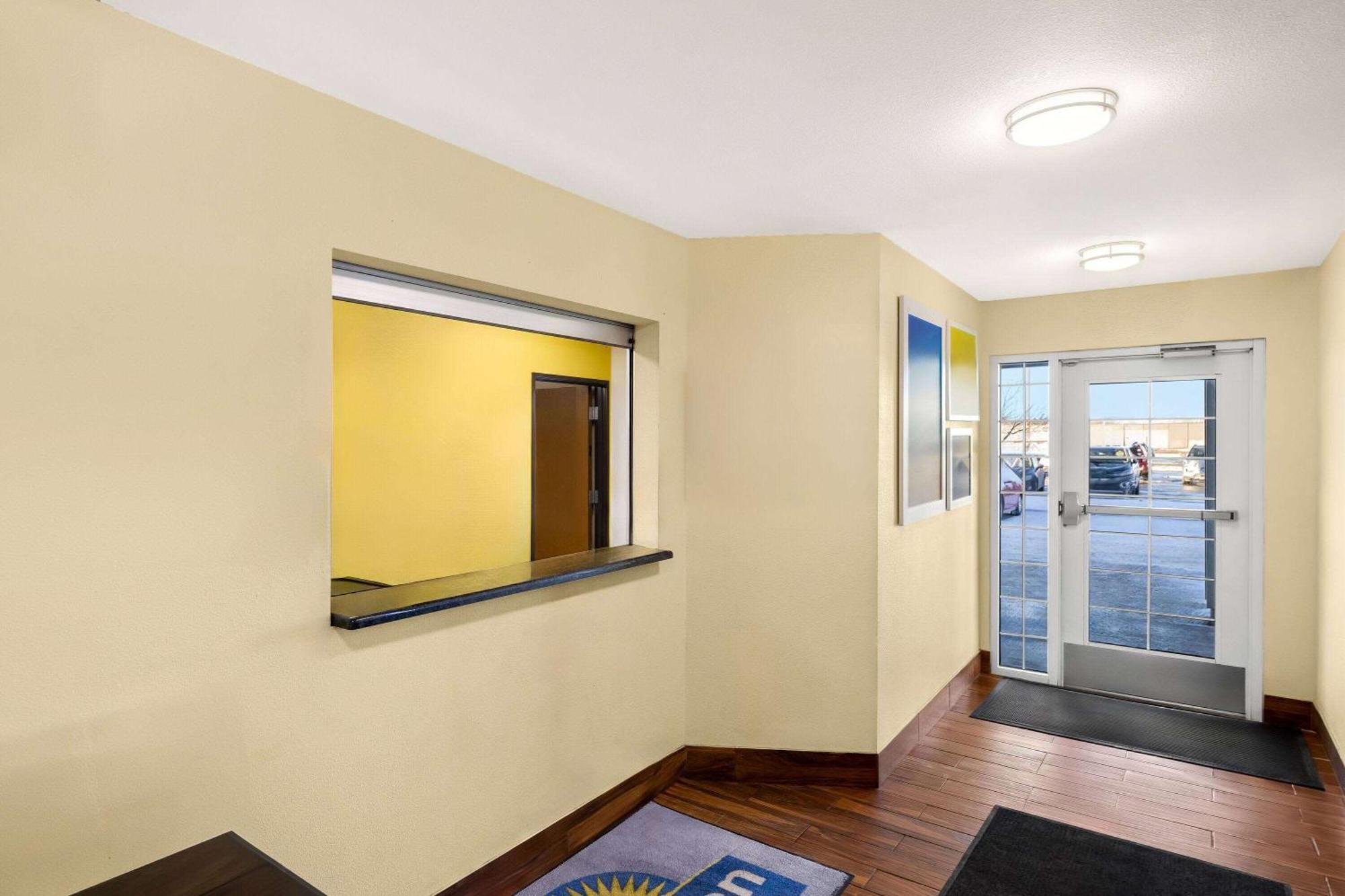 Days Inn & Suites By Wyndham Rochester South Luaran gambar