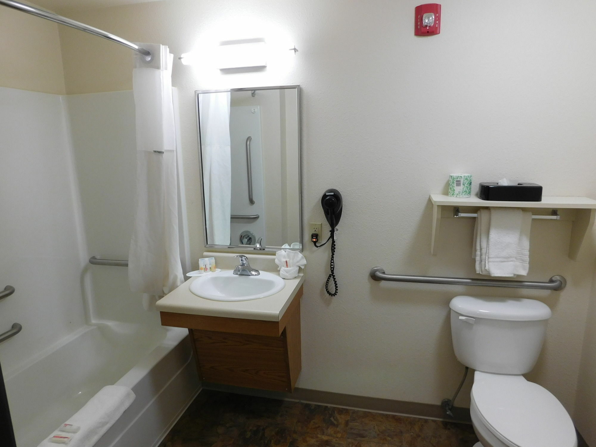 Days Inn & Suites By Wyndham Rochester South Luaran gambar