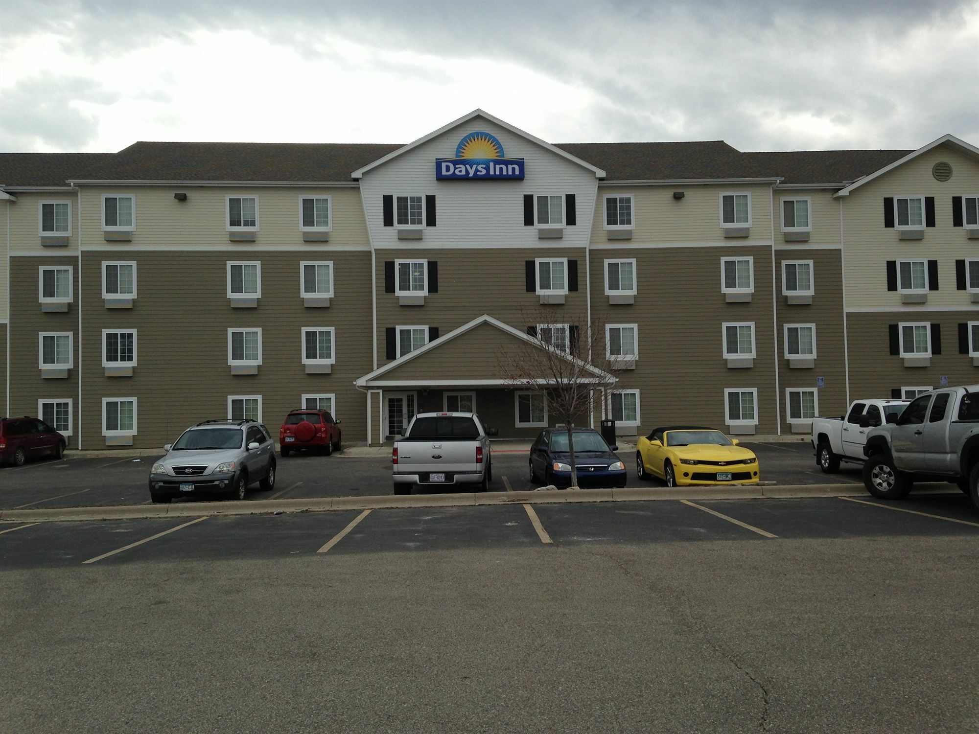 Days Inn & Suites By Wyndham Rochester South Luaran gambar